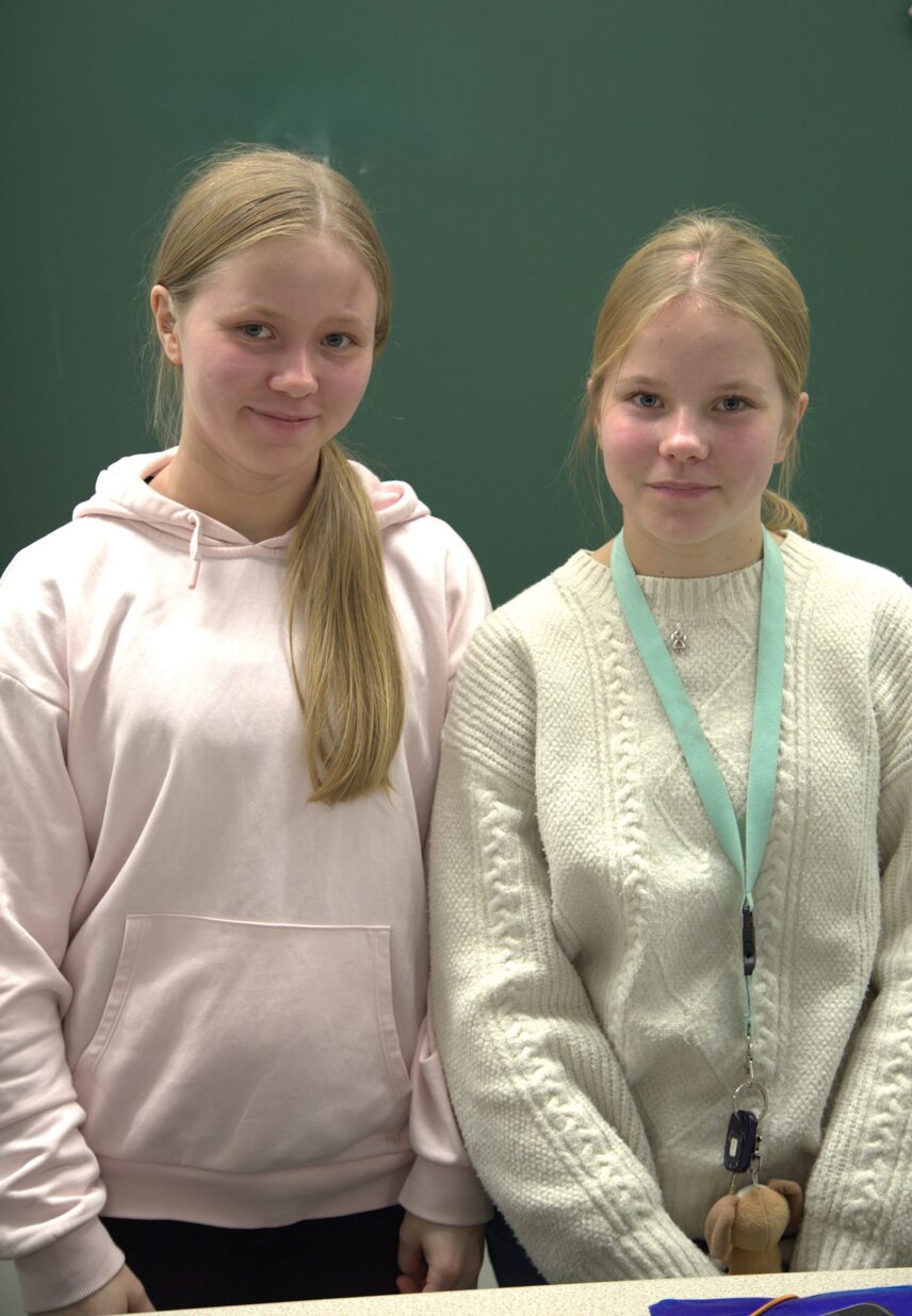 Kerhonohjaajat Alma ja Inga